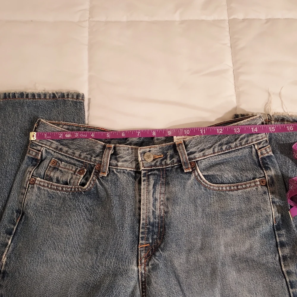 EUC Lucky Brand 100 percent cotton jeans, size 8, 29 waist American made - Picture 2 of 9